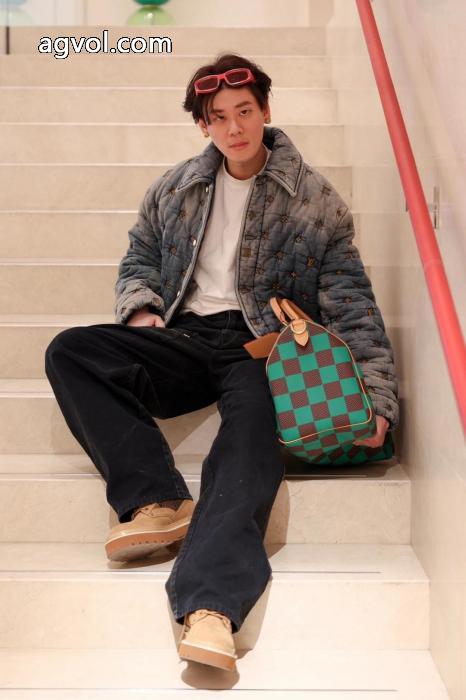LOUIS VUITTON刺繍だらけで古くするカウボーイ綿入れの服_0_5