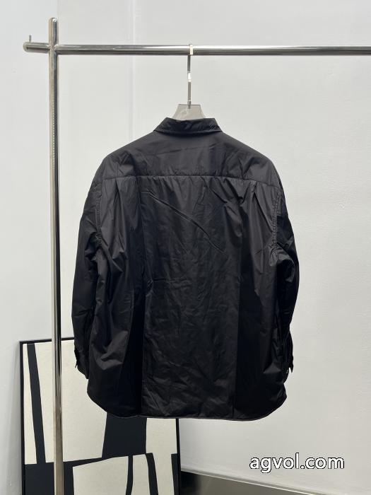 Prada秋冬新作再生ナイロンシャツ式綿入れの服_0_1