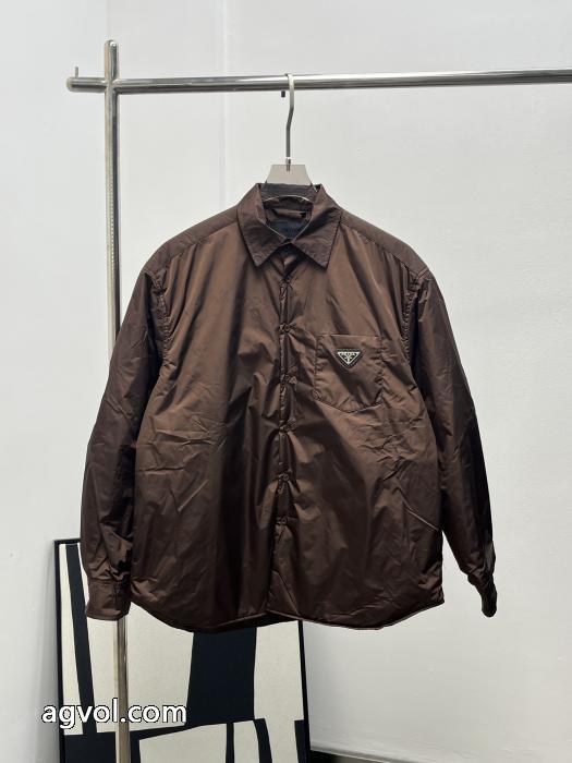 Prada秋冬新作再生ナイロンシャツ式綿入れの服_0_2