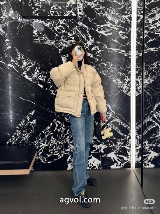Celine2025新品スタンドカラーダウンジャケット_0_5