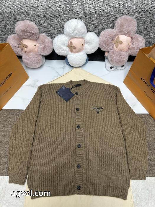 prada 25秋冬モデル三角アルファベット刺繍カーディガン_0_2