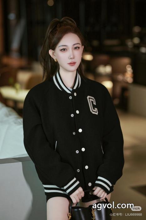 Celine2025 ssランニングモデルアカデミア風ブラックレッドクラッシュカラー野球ウェアジャケット_0_10