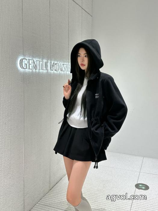 ブランド アクセサリー 激安MIUMIUコート最先端ファション 雑誌掲載アイテム  今季のトレンド人気新作_0_3