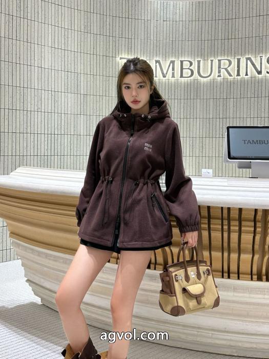 ブランド アクセサリー 激安MIUMIUコート最先端ファション 雑誌掲載アイテム  今季のトレンド人気新作_0_4