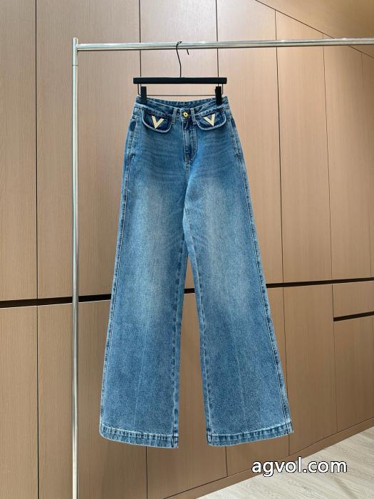 ヴァレンティノジーンズ人気新作登場 実用性が高い SALE特価コピー ブランド 通販_0_1