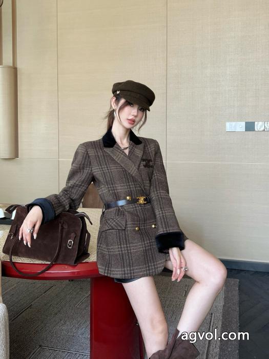 CELINE有名人の愛用者が多いブランド 高級感演出 上品スタイルコートスーパー コピー ブランド 専門_0_0