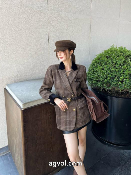 CELINE有名人の愛用者が多いブランド 高級感演出 上品スタイルコートスーパー コピー ブランド 専門_0_3