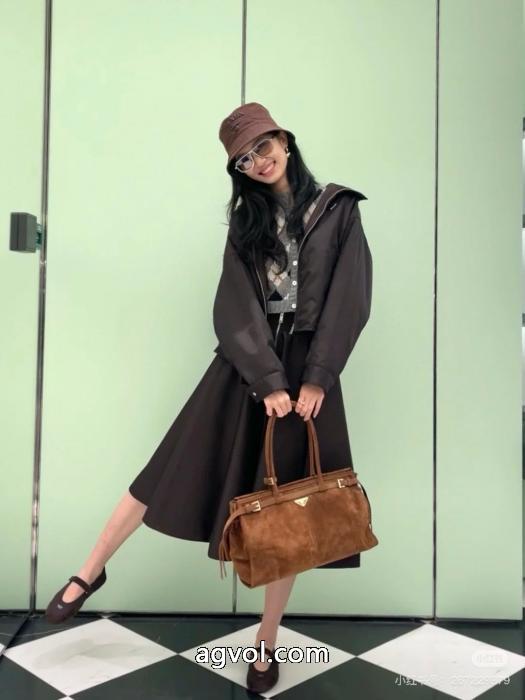 PRADA激安 通販 専門店限定特大セール 新作人気 秋冬のトレンドセット_0_5
