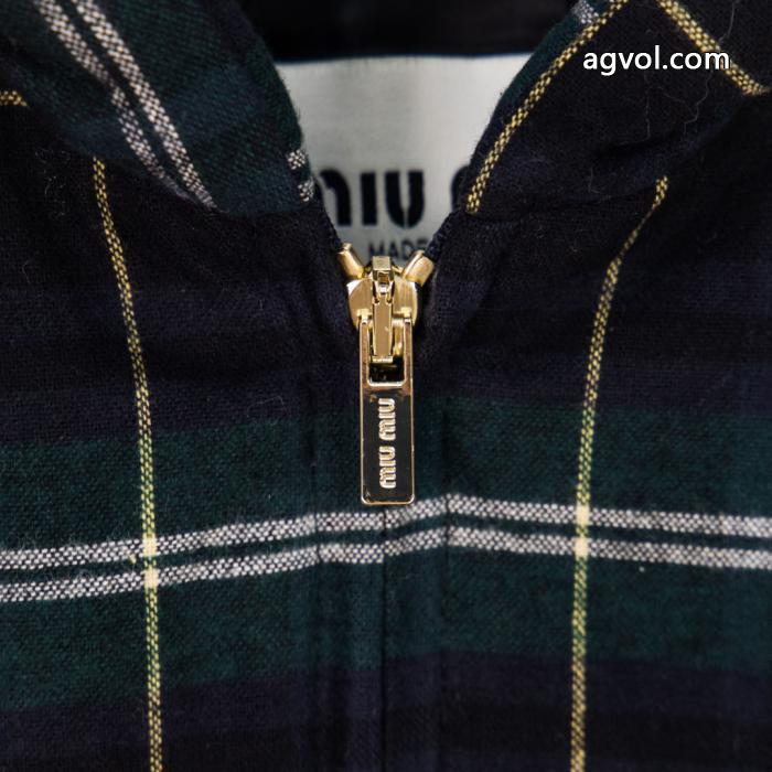 コート今流行 秋の新生活 新作入荷2025MIUMIU偽物 ブランド ショップ_0_2
