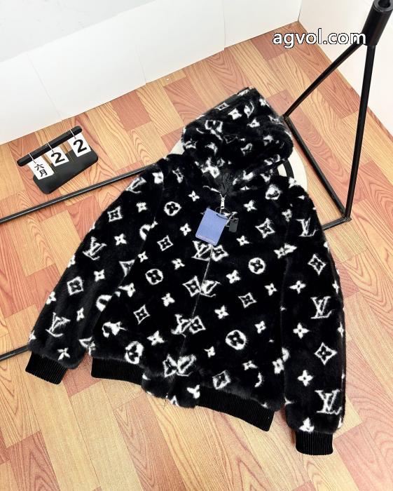 最新入荷 限定セール250%新品 注目度が高いアイテムLOUIS VUITTONブランド 激安コート_0_1