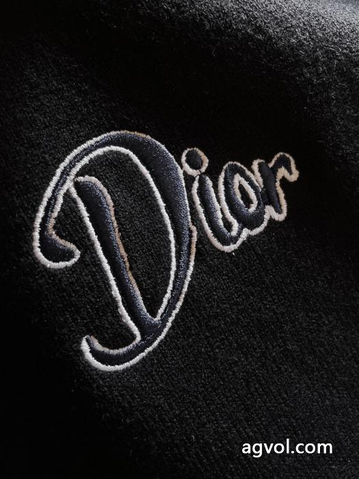 DIOR秋冬限定色や海外限定 オシャレな雰囲気 旅行にも最適ブランド コピー 着払いセーター_0_0