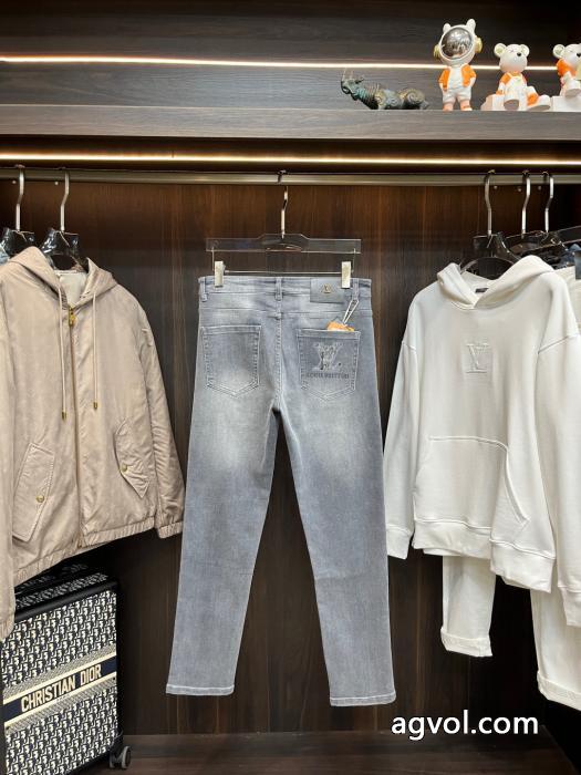 数量限定大得価 話題のブランド オンライン販売ブランド コピー 通販ジーンズLOUIS VUITTON_0_4