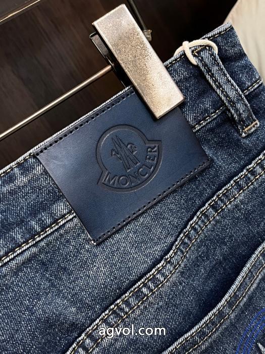 ジーンズブランド コピー 販売冬のコーデにぴったり 人気セール250%新品 最高級MONCLER_0_3