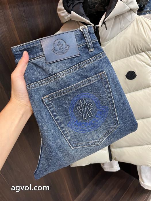 ジーンズブランド コピー 販売冬のコーデにぴったり 人気セール250%新品 最高級MONCLER_0_4
