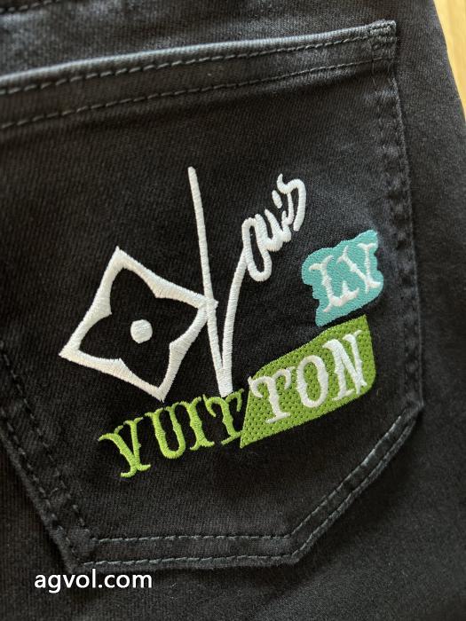 コピー ブランド 通販 安心LOUIS VUITTON上品でベーシック 雑誌掲載 落ち着いた感覚ジーンズ_0_0