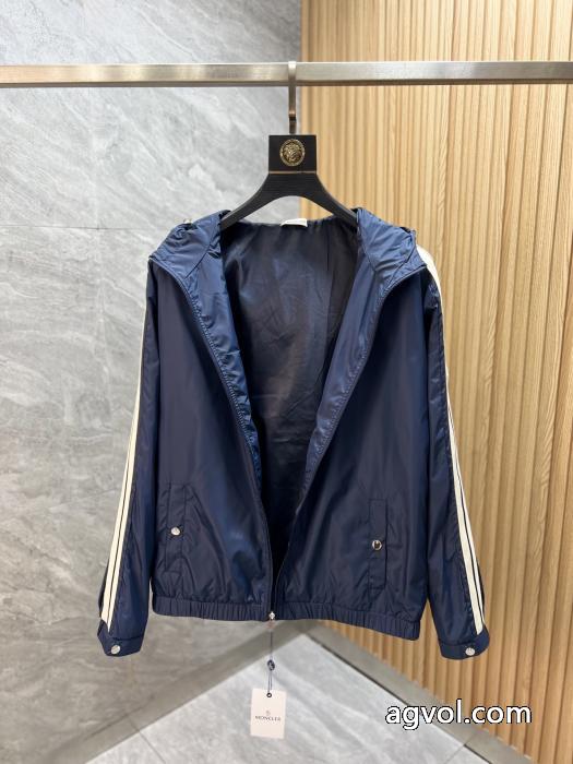 透け感優しい 品良くおしゃれ 有名モデル愛用アイテムブランド コピー s 級MONCLERジャケット_0_2