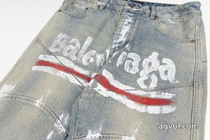冬の定番スタイル 最新作正規品 涼しげな印象のブランド コピー バックジーンズbalenciaga_0_4