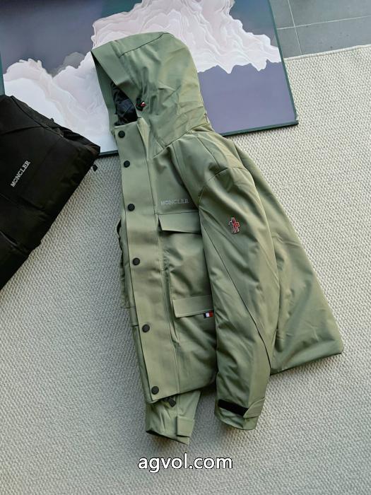 上質な素材採用 オフィスにも ギフトに最高ブランド 偽物 激安 通販ダウンジャケットMONCLER_0_0