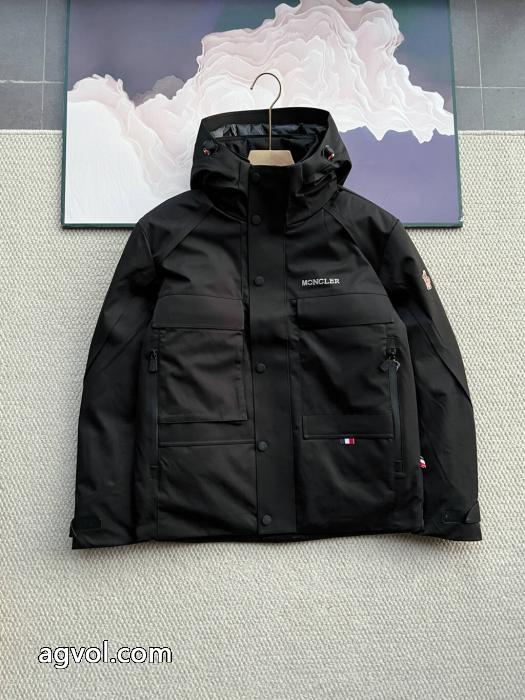 上質な素材採用 オフィスにも ギフトに最高ブランド 偽物 激安 通販ダウンジャケットMONCLER_0_4