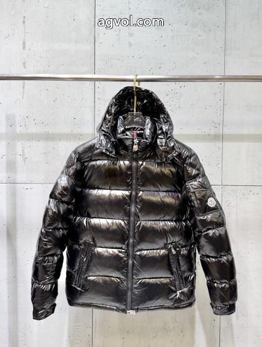 MONCLERダウンジャケット数量限定大得価 トレンドを追求した新作 根強い人気定番商品コピー 通販_0_1