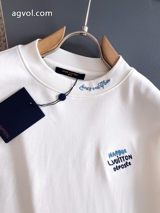 LOUIS VUITTONブランド 偽物大人で素敵 良好な材質 完売前に長袖Tシャツ_0_3