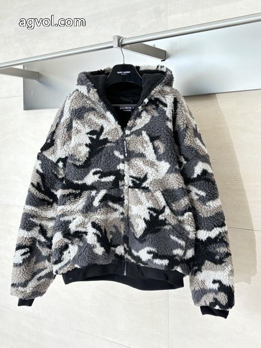 コピー ブランド 通販魅力的 お洒落な存在感  ポップbalenciagaコート_0_0