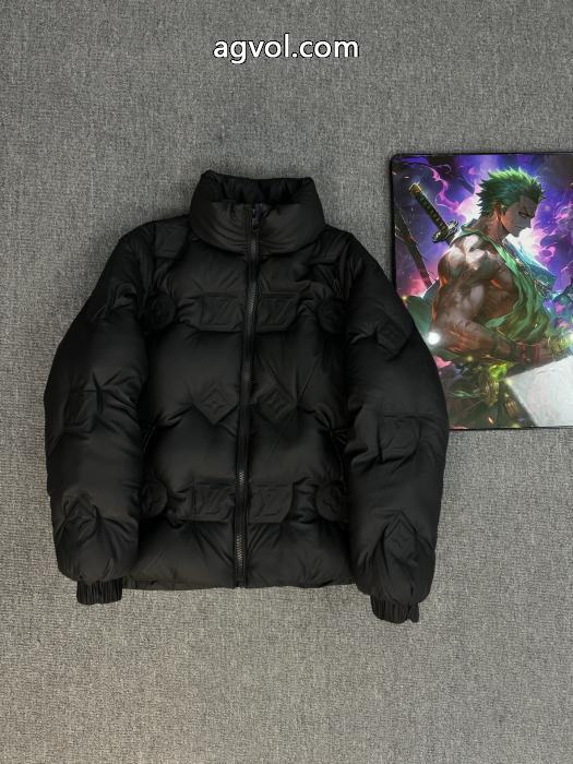 雑誌掲載 好評モデル 2025新作大注目LOUIS VUITTONダウンジャケットコピー 品 ブランド_0_2