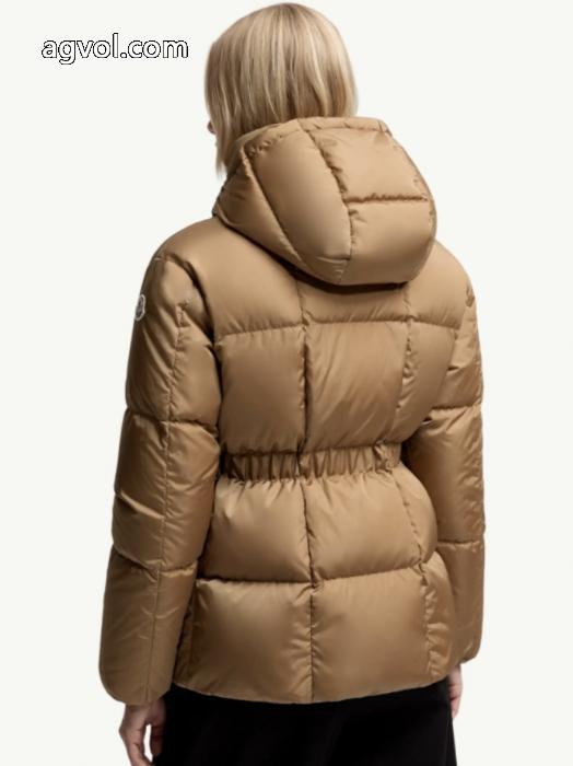 MONCLER激安 通販 ブランドダウンジャケット清潔感の高い新品 優秀な 新品限定セール_0_4