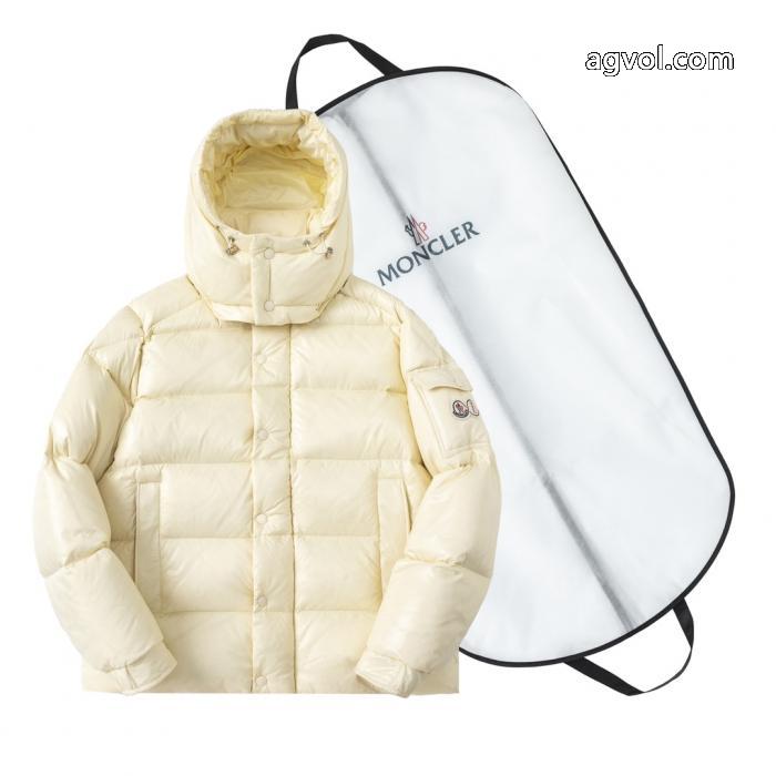 コピー 商品 ブランド数量限定先行入荷 セレブ愛用 多用途MONCLERダウンジャケット_0_3