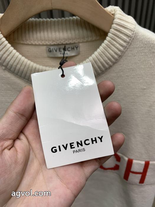 セーター激安期間限定セール 落ち着いた感覚 個性的なスタイリングGIVENCHYブランド レプリカ_0_0