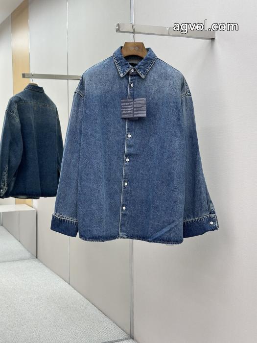 PRADAコート激安大特価定番人気 話題の新作到着 激レアアイテム偽 ブランド 販売_0_0