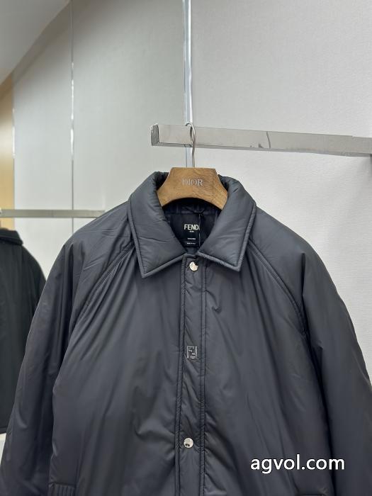 FENDI希少価値大 高級感のある 最新商品綿入れの服ジャケットコピー 商品 販売_0_0