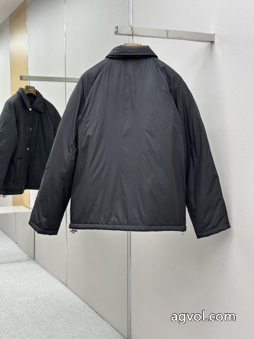 FENDI希少価値大 高級感のある 最新商品綿入れの服ジャケットコピー 商品 販売_0_2