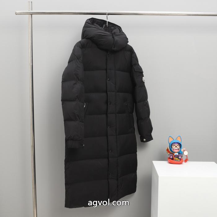 ブランド 偽物ダウンジャケットMONCLER人気商品登場 透け感新作がイチ推し 定番人気のカラー_0_2