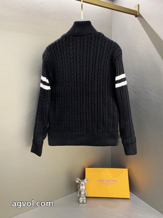 MONCLER最近人気一番！ 新作いきなり値下げ！ ベストセラーダウンジャケットブランド コピー 品_0_3