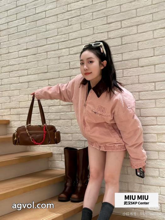 超一流のブランド 数量限定定番人気 超高機能ブランド コピー 販売綿入れコートMIUMIU_0_3