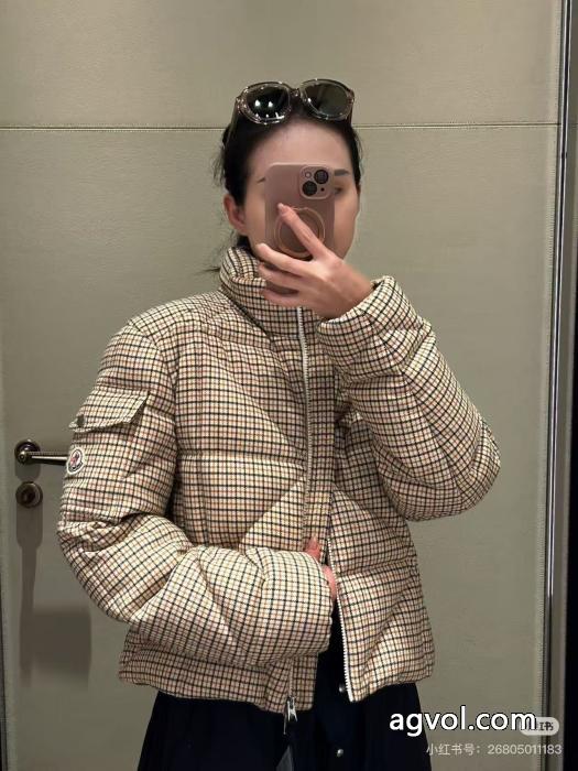 話題の新作到着 新登場 高級感ある綿の服ブランド フェイクMONCLER_0_1