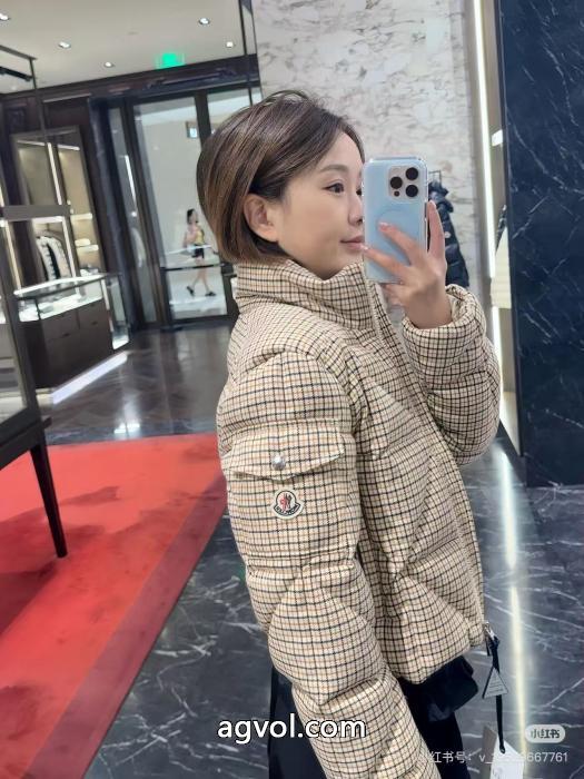 話題の新作到着 新登場 高級感ある綿の服ブランド フェイクMONCLER_0_4
