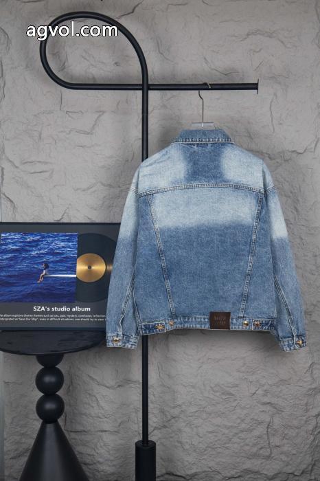 コート冬の最新ファッション 秋冬コーデと相性がいい 流行の最前線コピー 品 販売MIUMIU_0_2