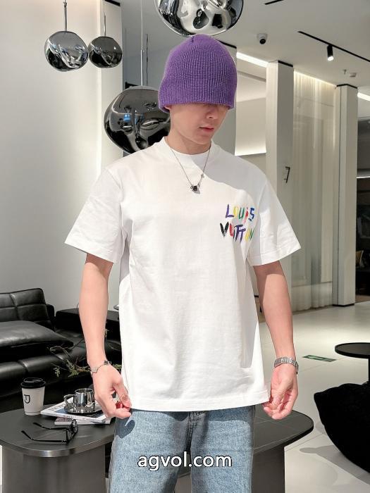 LOUIS VUITTON通販 ブランドお洒落自在 ブランド新作2025 魅力的な半袖Tシャツ_0_3