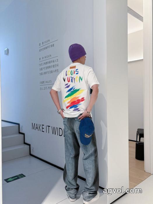 LOUIS VUITTON通販 ブランドお洒落自在 ブランド新作2025 魅力的な半袖Tシャツ_0_4