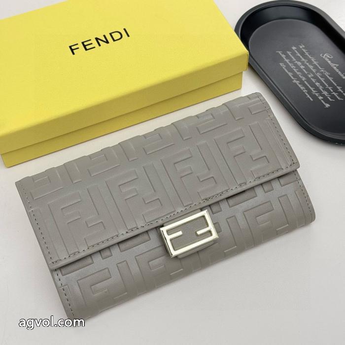 FENDI財布スーパー コピー 通販 優良超おしゃれ 人気限定品 超軽量_0_2