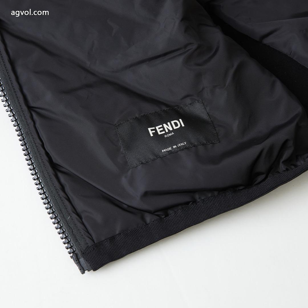 コピー 品 ブランド透け感良さ 優れた品質 2025到着済ダウンジャケットFENDI_0_1