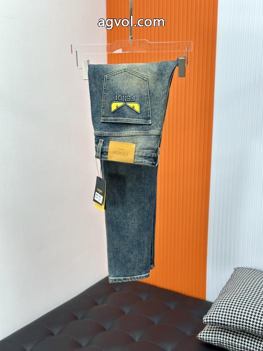最新の品 今年人気定番新作 超人気美品フェンディブランド 通販ジーンズ_0_0
