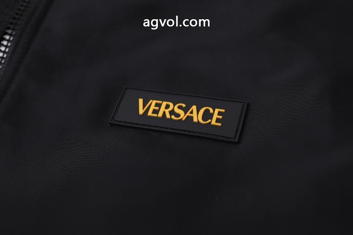 コピー ブランド 通販VERSACE限定 2025年大人気 人気が爆発  高品質ジャケット_0_2