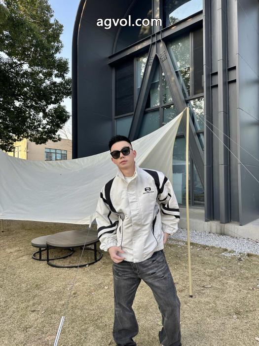 ブランド コピー 通販balenciagaジャケット2025SSコレクションに新着 入荷予定 数量限定格安_0_1