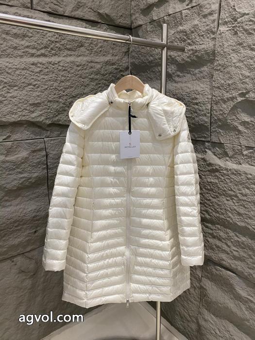 コピー 商品 通販大人気可愛い 発売極限状態！ 弾力性の高いダウンジャケットMONCLER_0_3