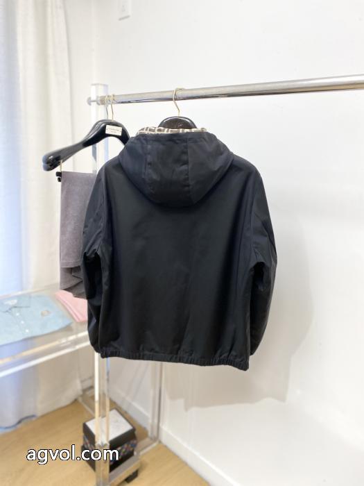 ブランド コピーFENDIジャケット圧倒的な高級感 超激得250%新品 2025新作品_0_3