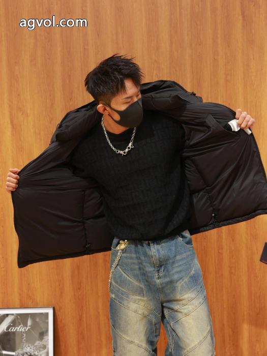 定番人気のモデル 正規品 稀少*新品登場激安 ブランド 通販ダウンジャケットLOUIS VUITTON_0_1
