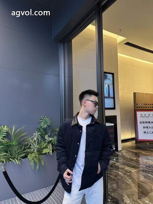 激安 ブランドダウンジャケットMIUMIU只今値引き販売中 個性派さん 今季人気新作登場_0_4
